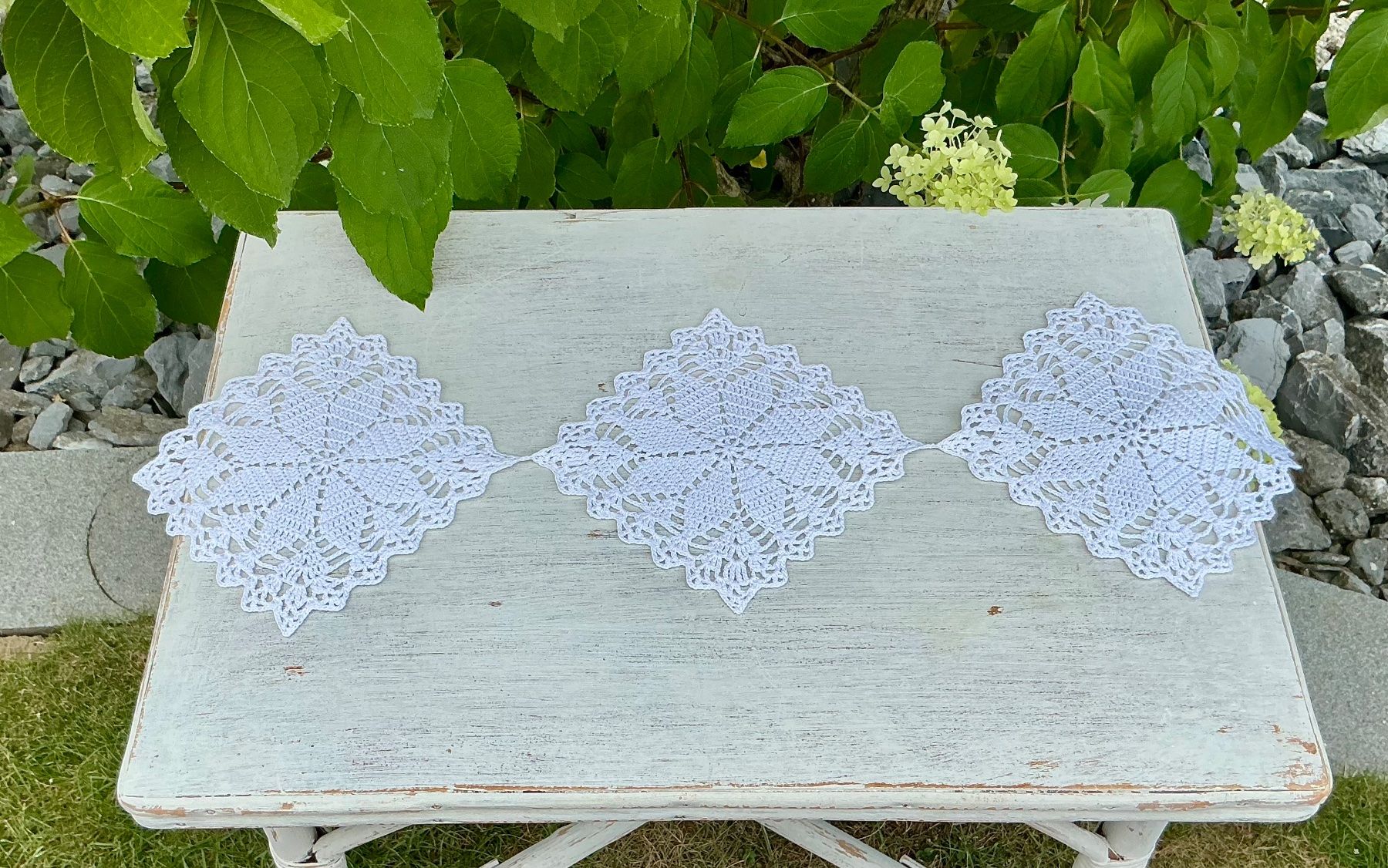 Tutte le decorazioni: ALTES SPEZIELLES DECKCHEN HANDARBEIT – Usato da Zell LU venduto da Silvermemory 1