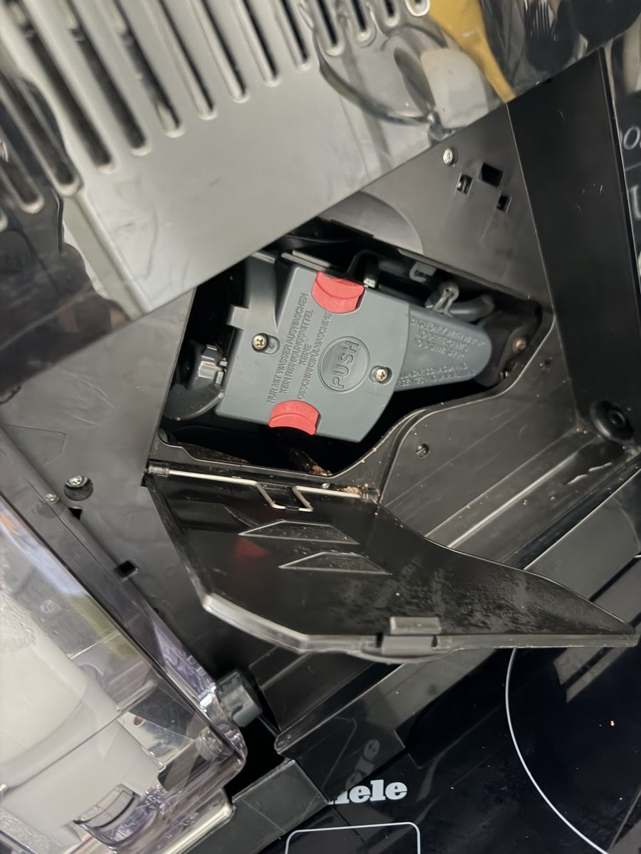 De'Longhi Macchine per caffè & Macchine per espresso: Machine à café DeLonghi Magnifica S – Usato da Prilly venduto da R41MUND0 2