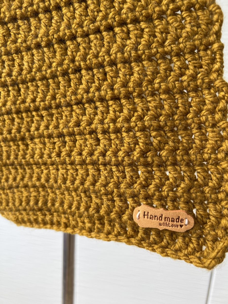 Foulards, Tücher & Schals: Der Schal 🧣 NEU – Neu und originalverpackt aus Schaffhausen von Samija. 1