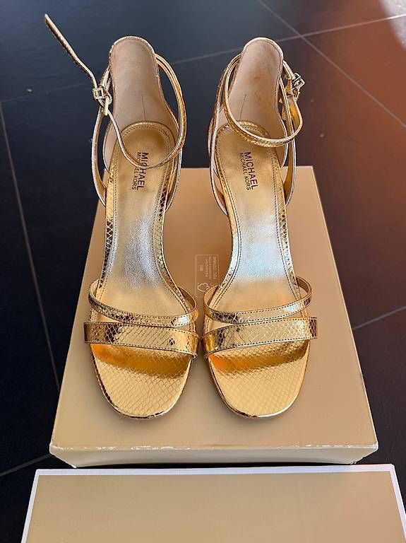 Scarpe da donna: Escarpins Michael Kors  – Usato da Yens venduto da vol_nrc5 2