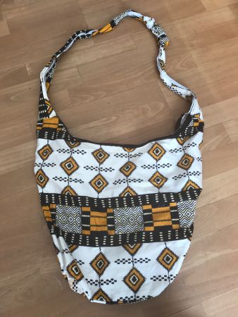 Gemusterte Stofftasche