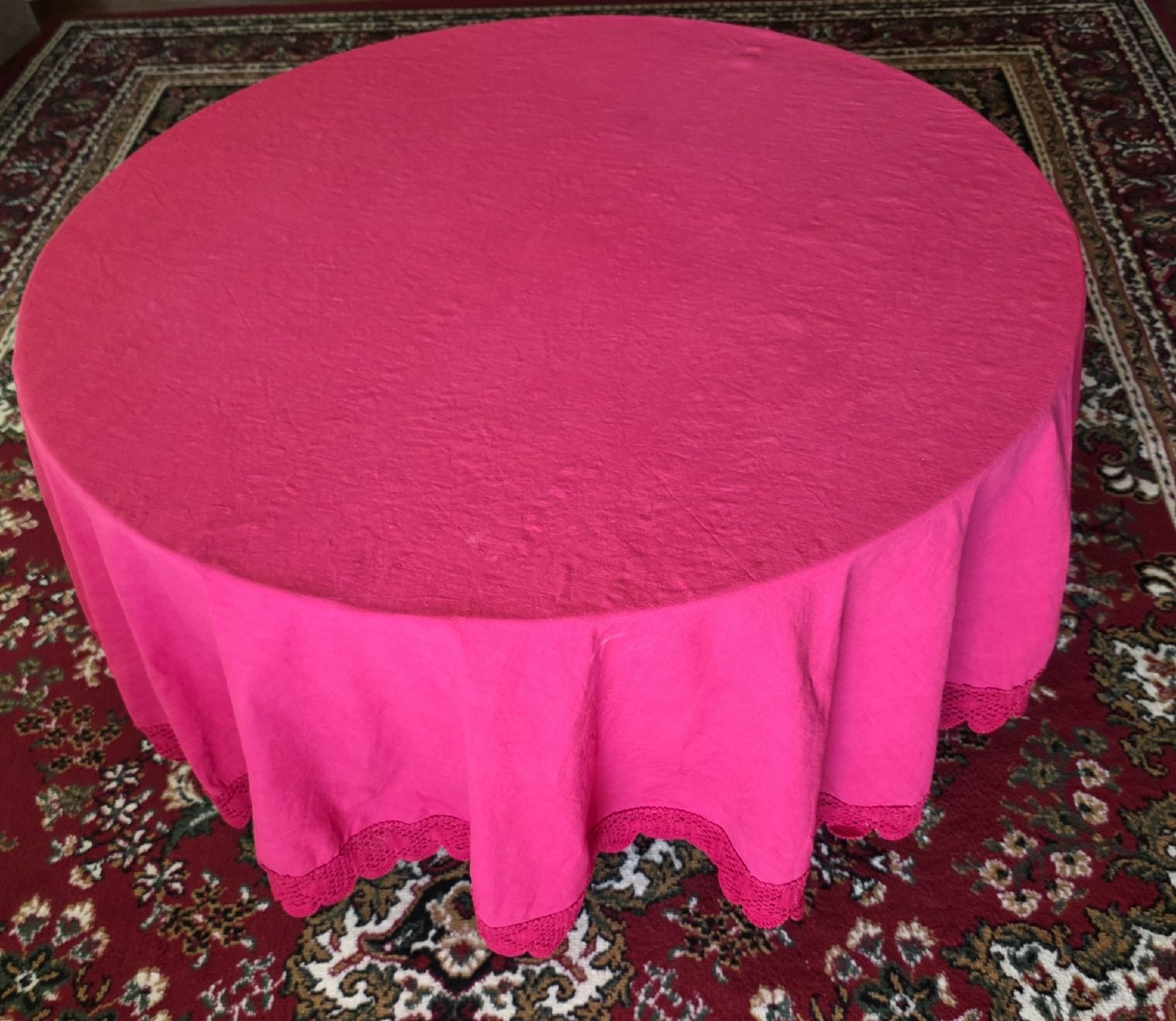 Tessuti: Runder Tischdecke pink mit gehäkelter Borte Baumwolle – Usato da Rheinsulz venduto da Gilea