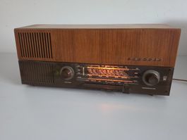 Vintage Grundig Röhrenradio - Type 2147 - Holz - 1960er