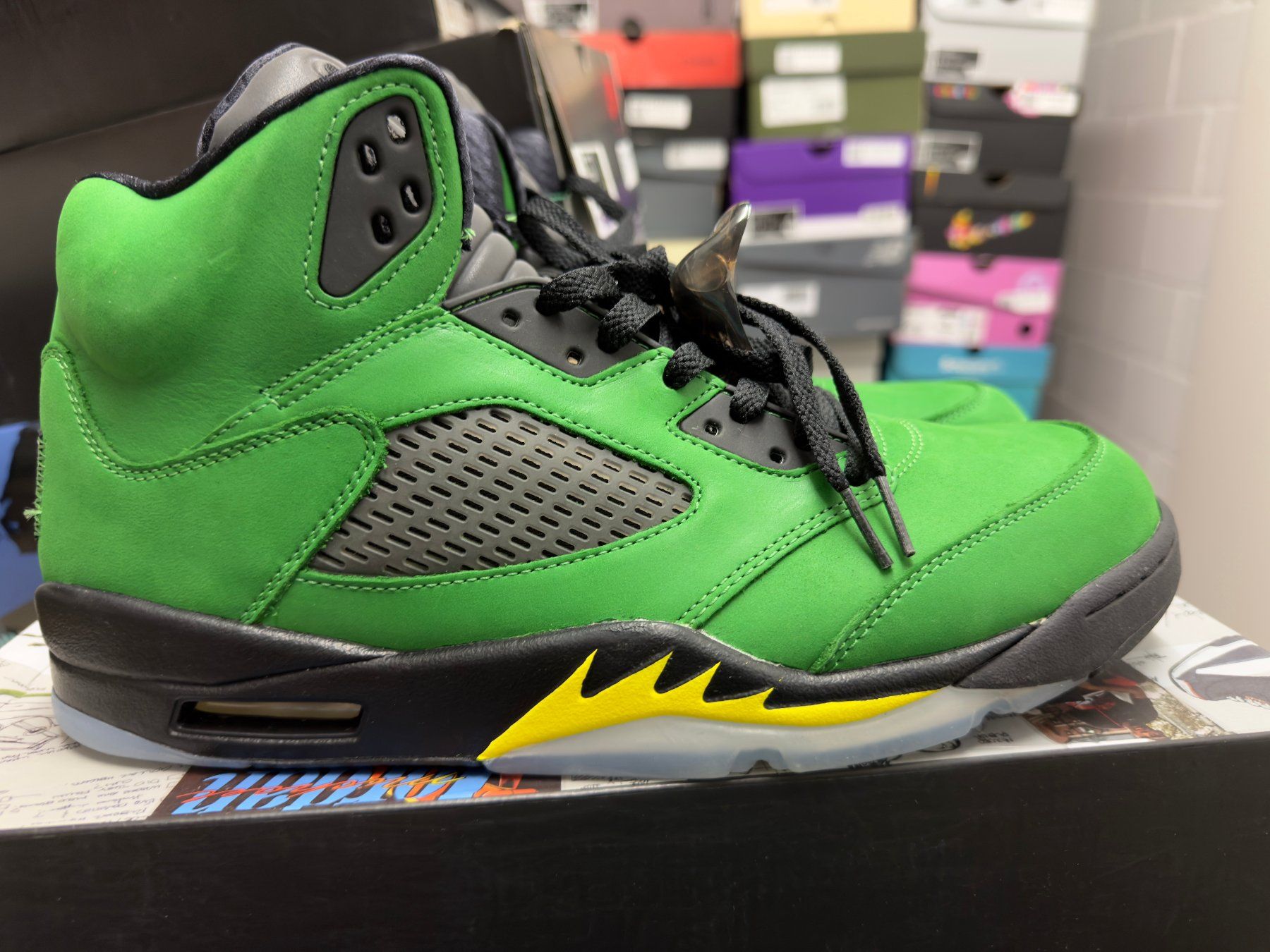 Jordan Scarpe da uomo: Jordan 5 Retro SE Oregon - 45.5 – Nuovo e nell'imballaggio originale da Niederweningen venduto da MrOmbre 1