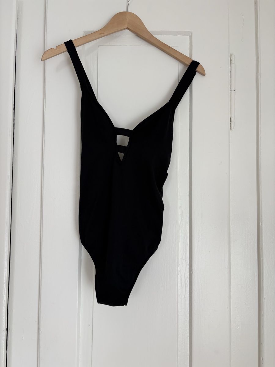 Maillots de bain & Bikinis: Badekleid, schwarz, Größe 36-38 – D'occasion à Zürich par Altnic