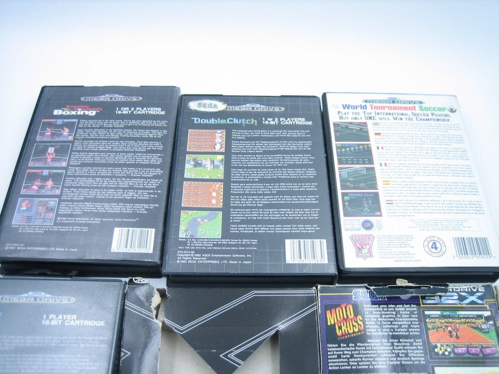 Set Mit 2 Leeren Sega Genesis Spielhüllen - Ersatz-Klappschalen Für Sammler