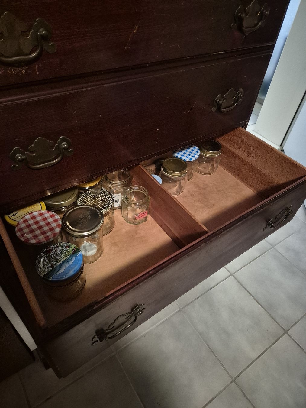 Commodes: Massivholz Kommode aus USA – D'occasion à Kollbrunn par guernsey11 2