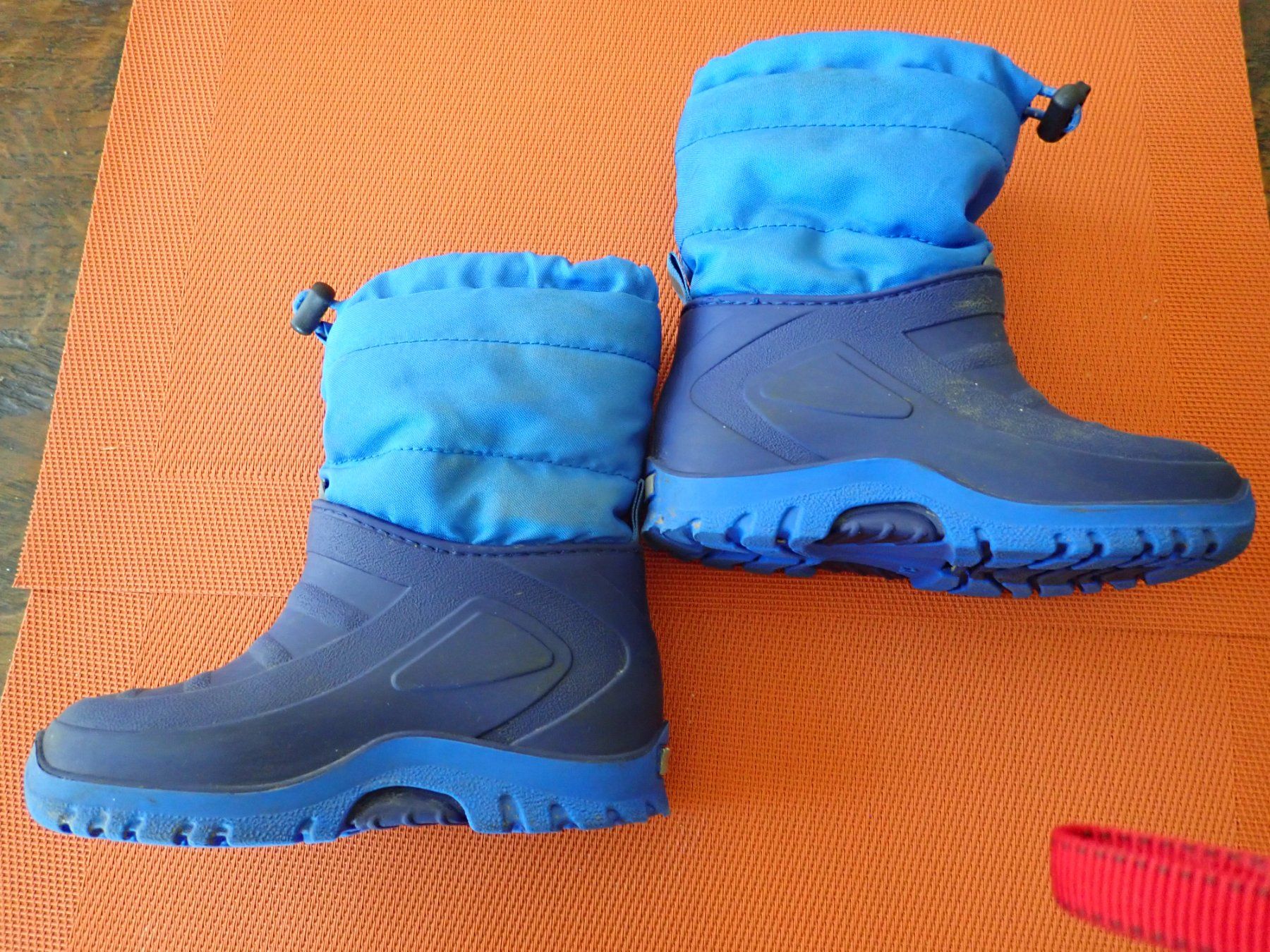 Schuhe für Jungen: Bottes d'hiver pointure 24 – Neu (gemäss Beschreibung) aus Petit-Lancy von camping_car 1