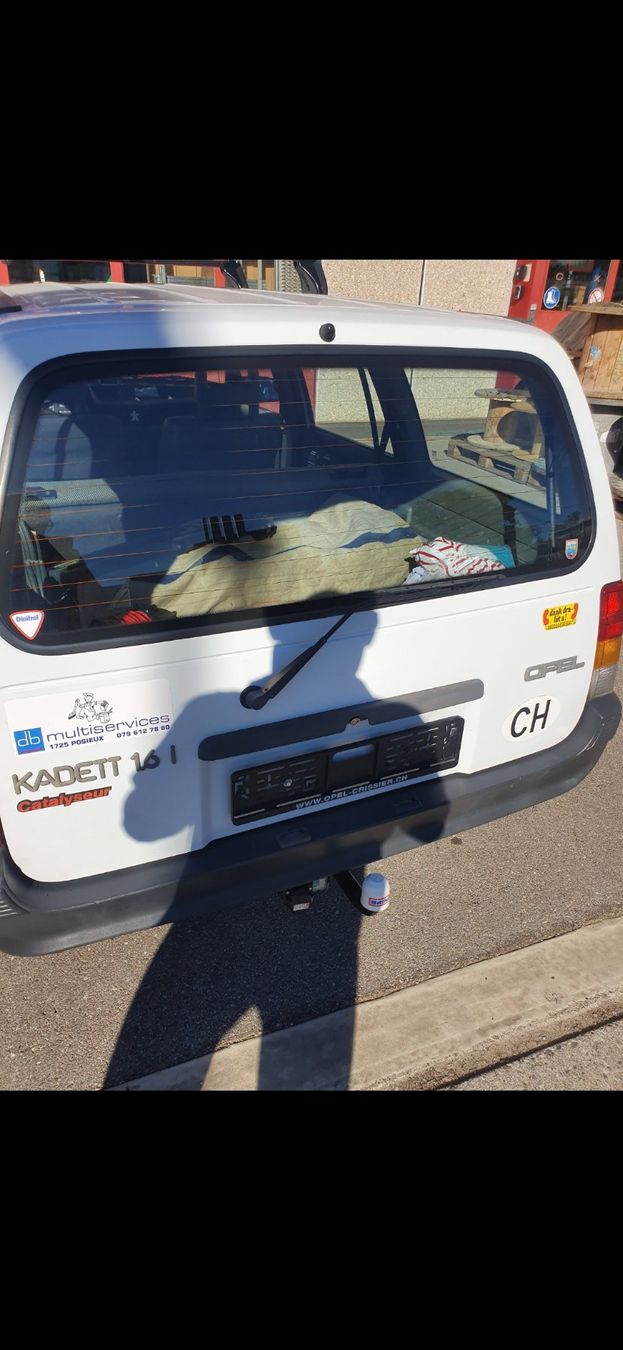 Opel Automobili: Opel kadett e break – Usato da Posieux venduto da Scoubidou03 2