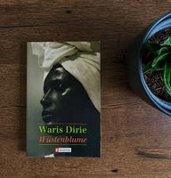 Wüstenblume von Waris Dirie