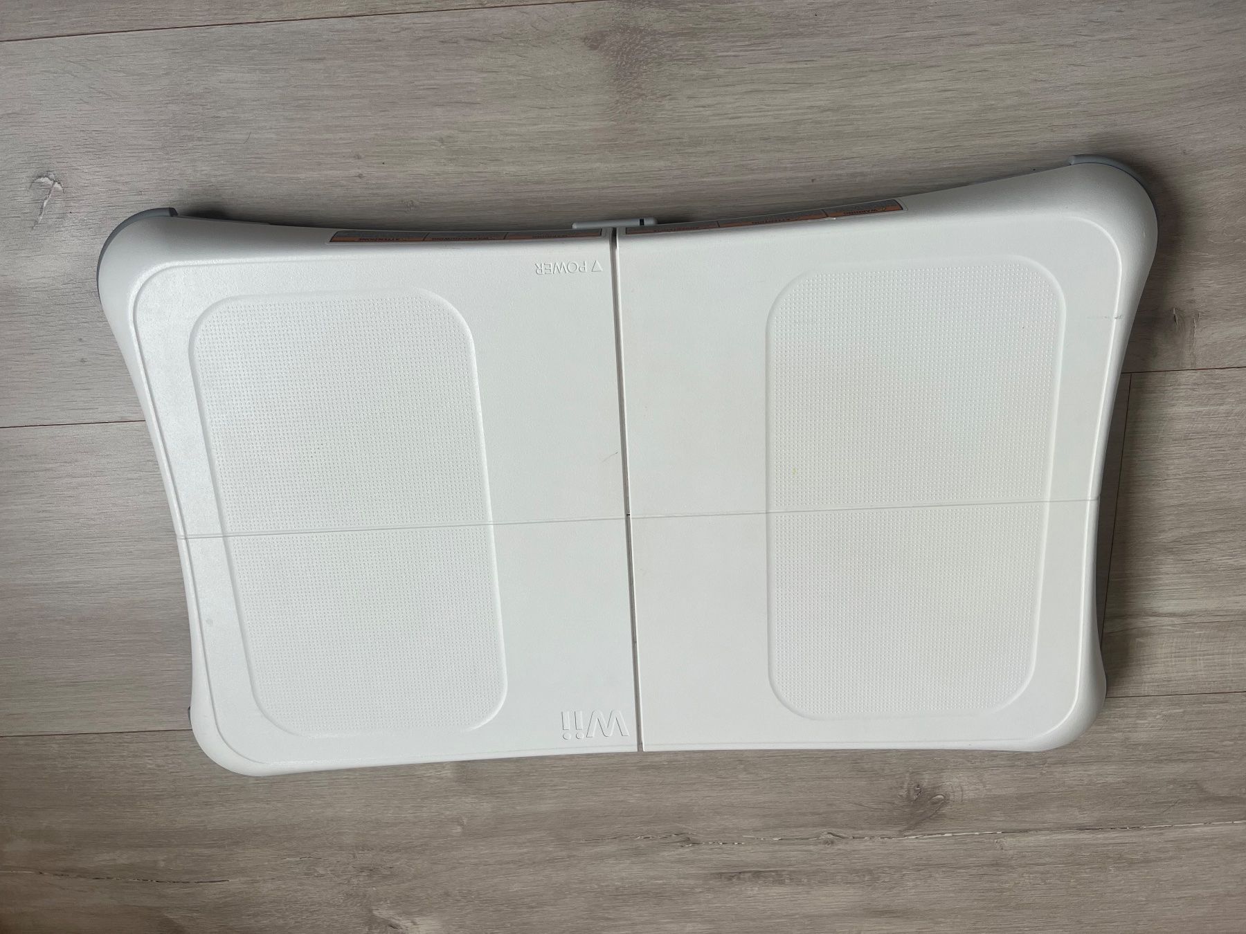 Nintendo Console: Wii Balance – Usato da Moudon venduto da mel_n7w5