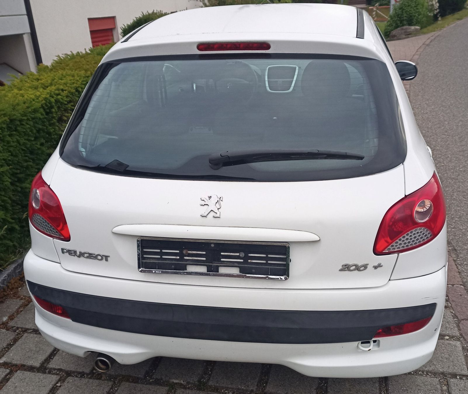 Peugeot Automobili: Peugeot 206+ 1.4i Trendy – Usato da Mettmenstetten venduto da 7three 2