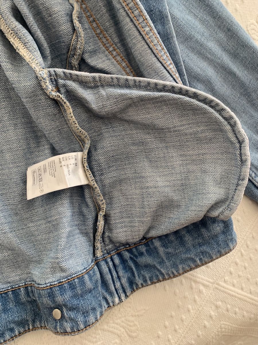 H&M Vestes: Jeansjacke H&M Studio 2015 – D'occasion à Zürich par p_q7q_nichtraucher 6