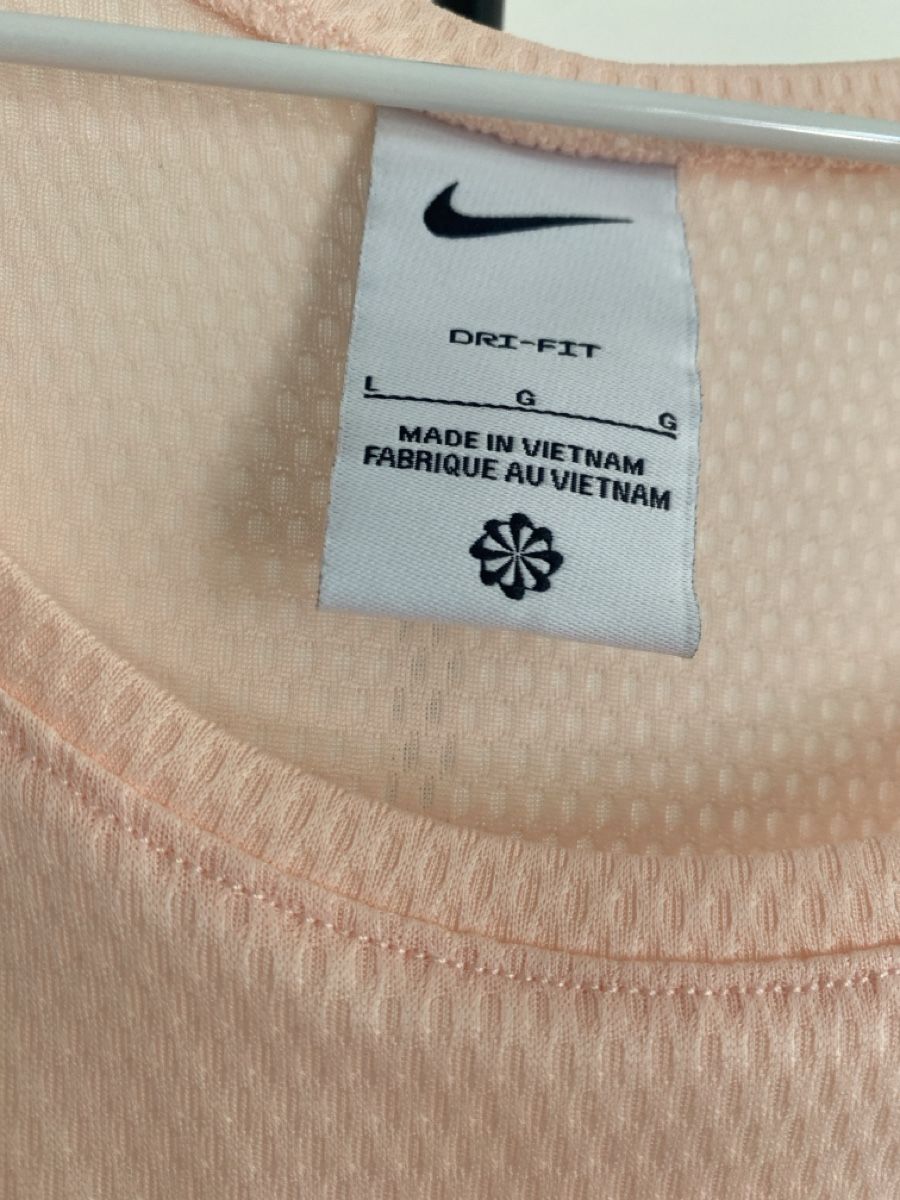 Nike T-shirt: Nike sports – Usato da Dietikon venduto da Tdaf33 1