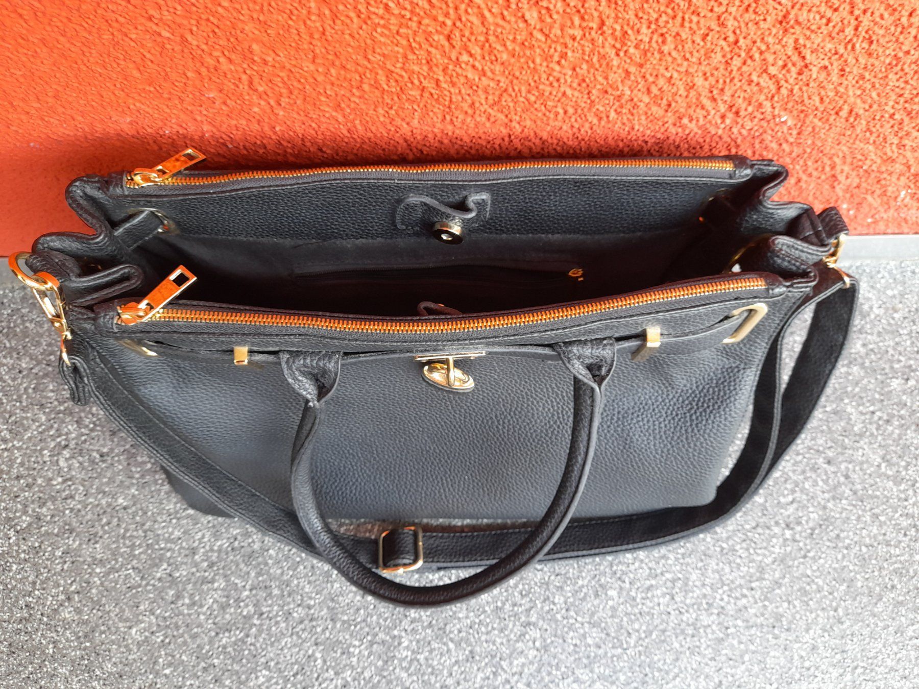 Taschen für Damen: Damenhandtasche – Gebraucht aus Zollikon von TimeIsMoney 2