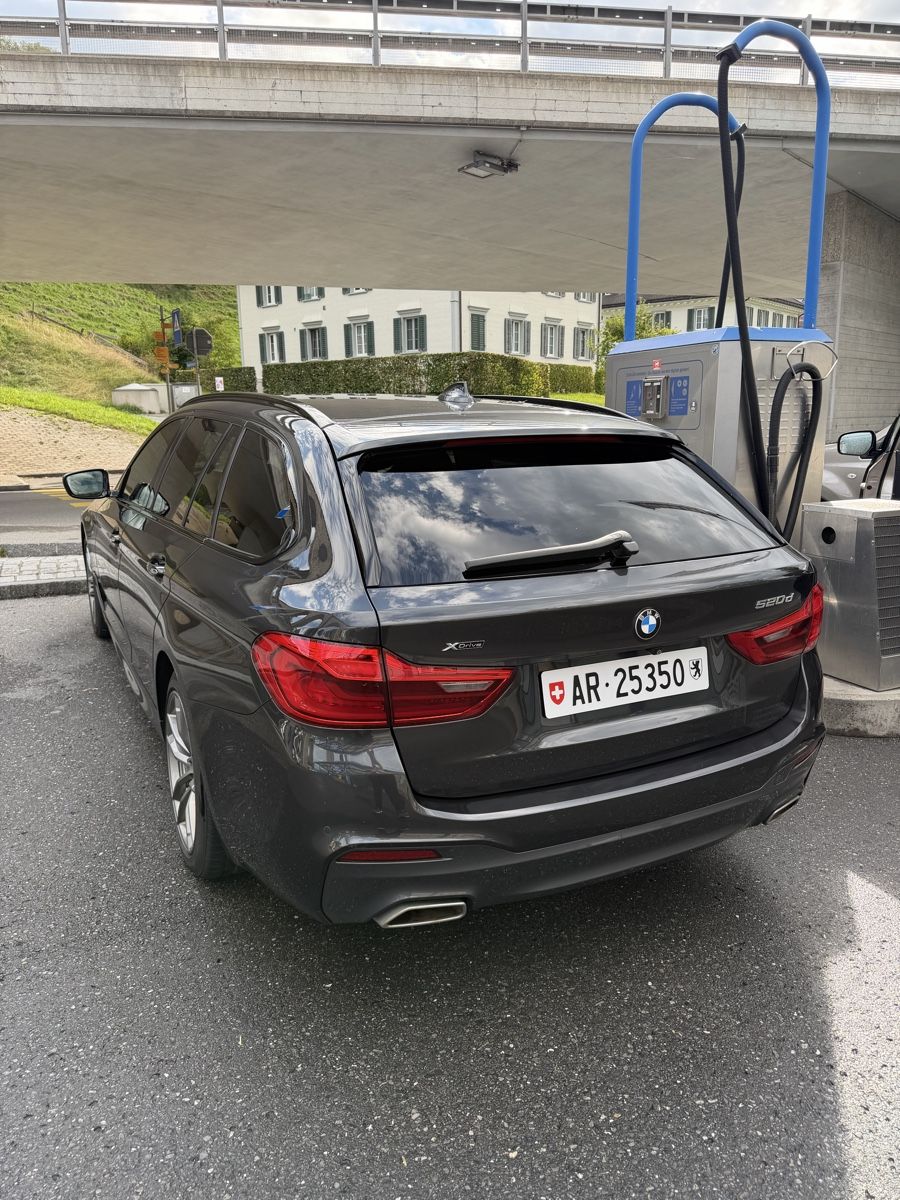 BMW Automobili: BMW 520d xDrive – Usato da Gossau SG venduto da Vitovvitov 2