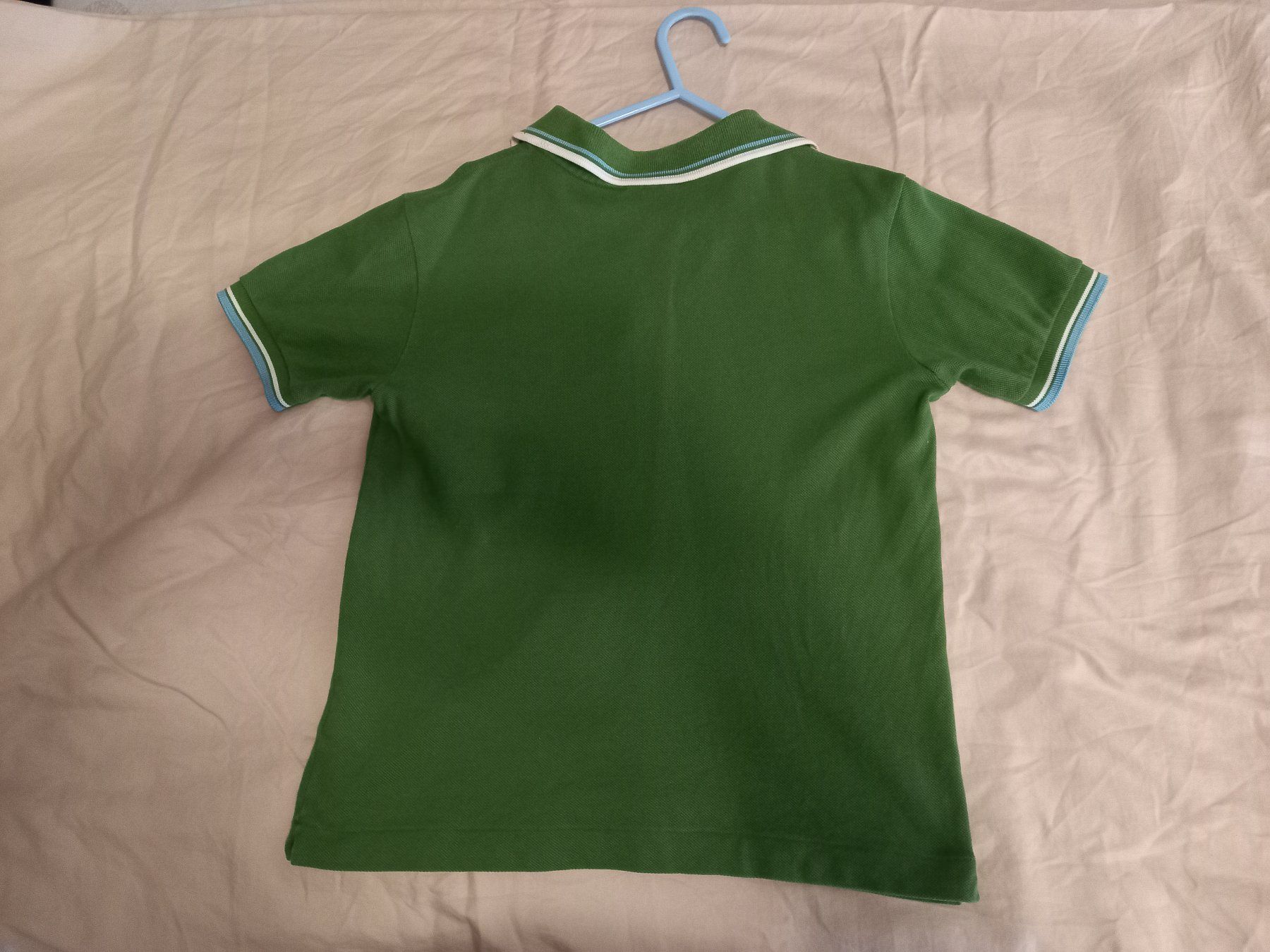 Chemises, T-shirts & Polos: Polo Lacoste vert taille 10 bon état – D'occasion à Lausanne par KUNKI-DESTOCK 1