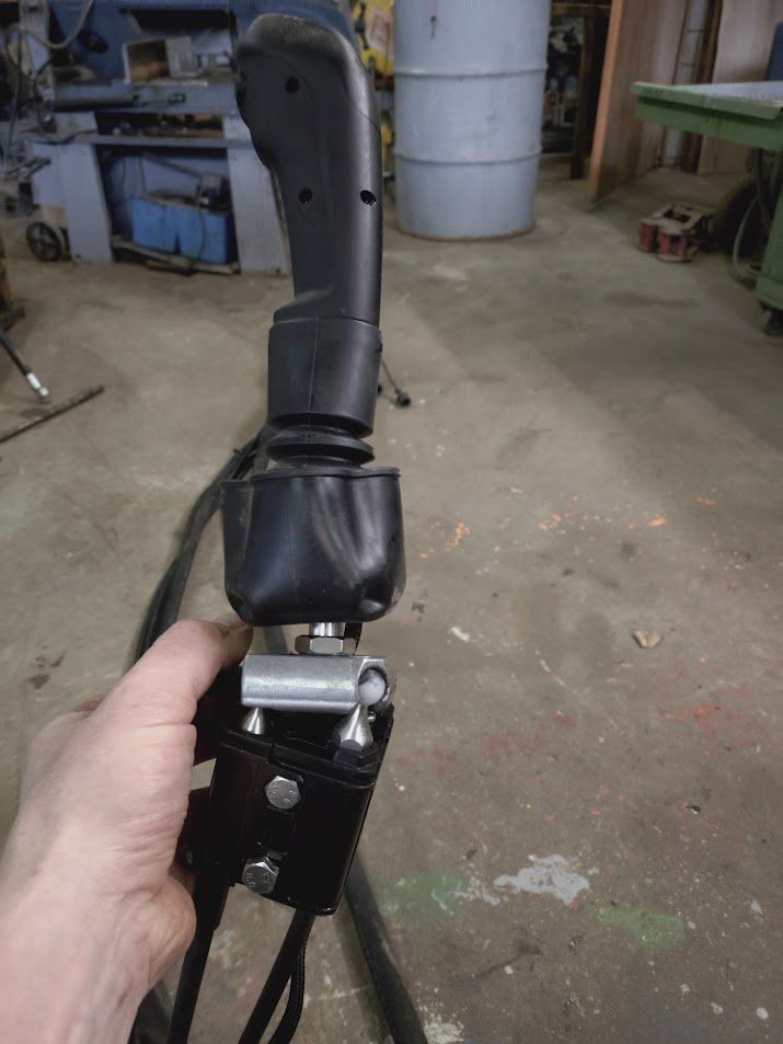 Accessori per altri veicoli: Frontlader Steuergerät – Usato da Löhningen venduto da fix8224 1