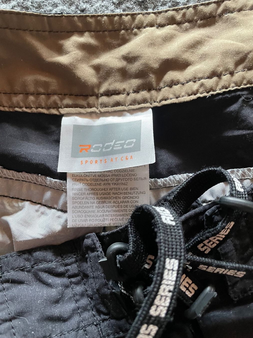 Pantaloni: Boardshorts Shorts kurze Hose Badehose – Usato da Esslingen venduto da Zeppi1 1