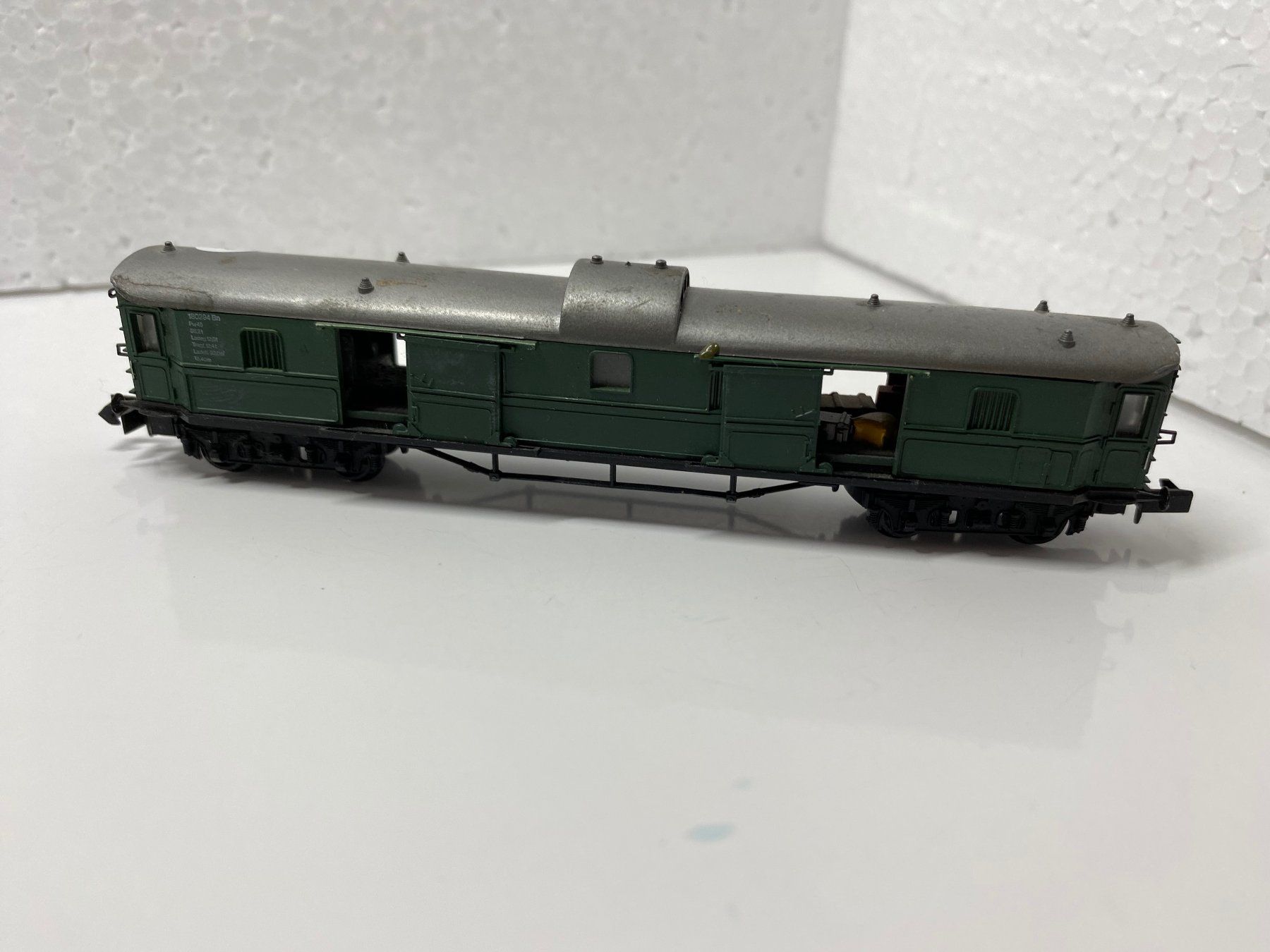 Arnold Modellini di ferrovie: SBB Waggon Spur N Arnold Kratzer Dach 24 – Difettoso da Kerzers venduto da tisyayasuBE