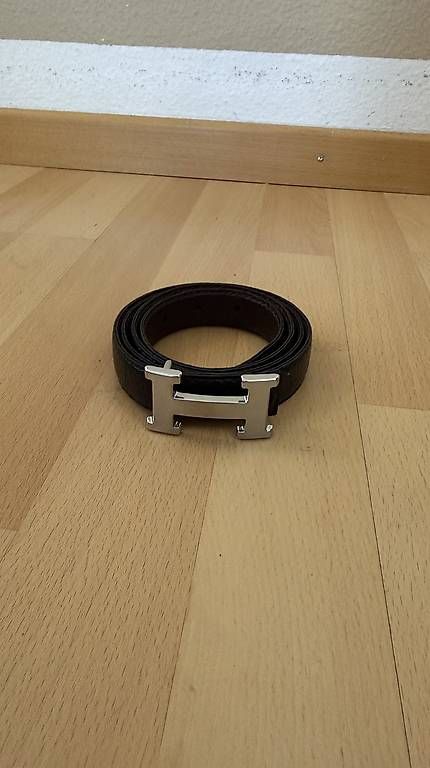 Occhiali & Lenti: Sonnenbrille, Handtasche, Gürtel – Usato da Thun venduto da tat_wg9t 4