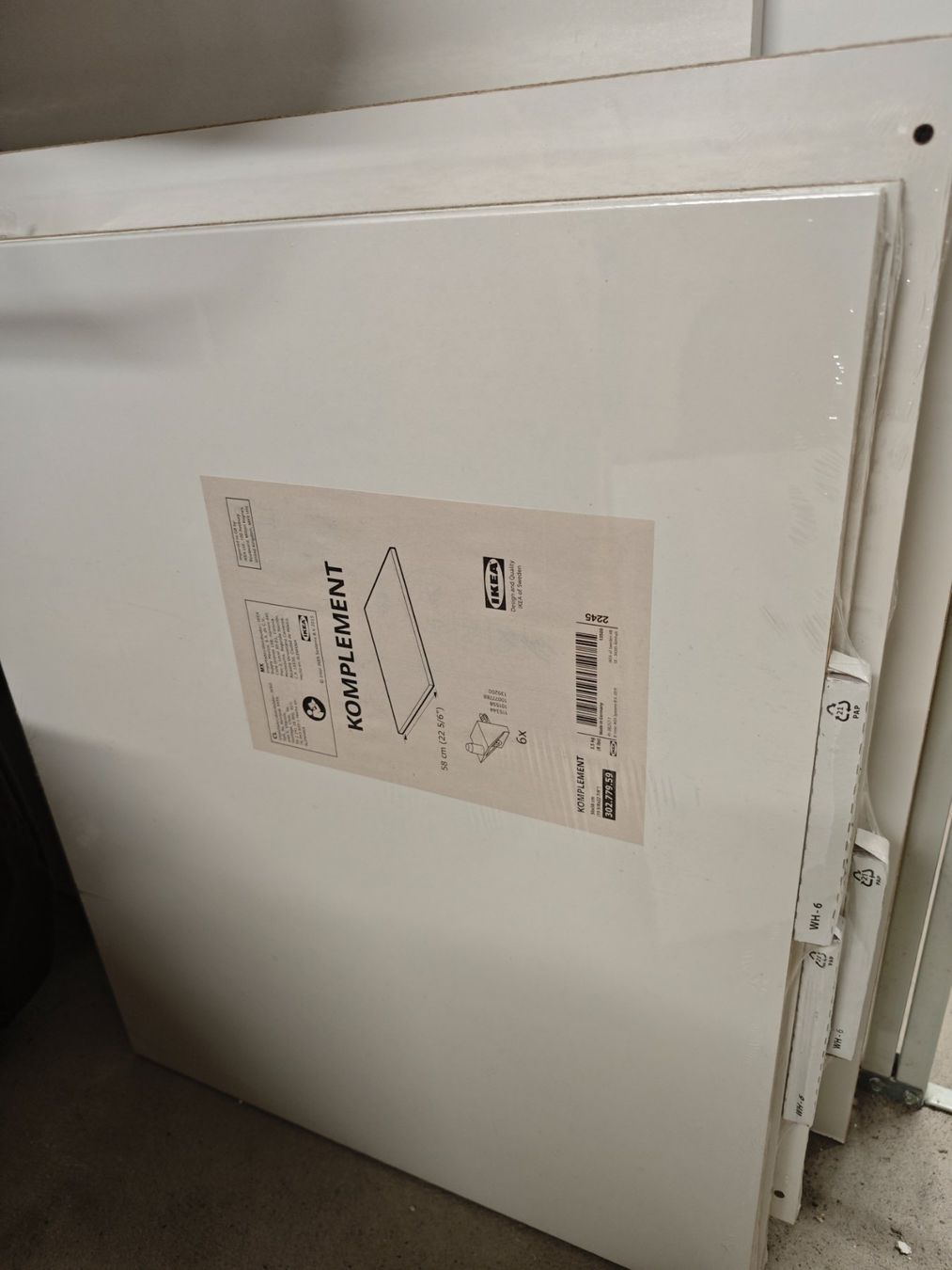 Ikea Schränke: Element IKEA blanc pour armoire. – Neu und originalverpackt aus Zürich von Anthia 1