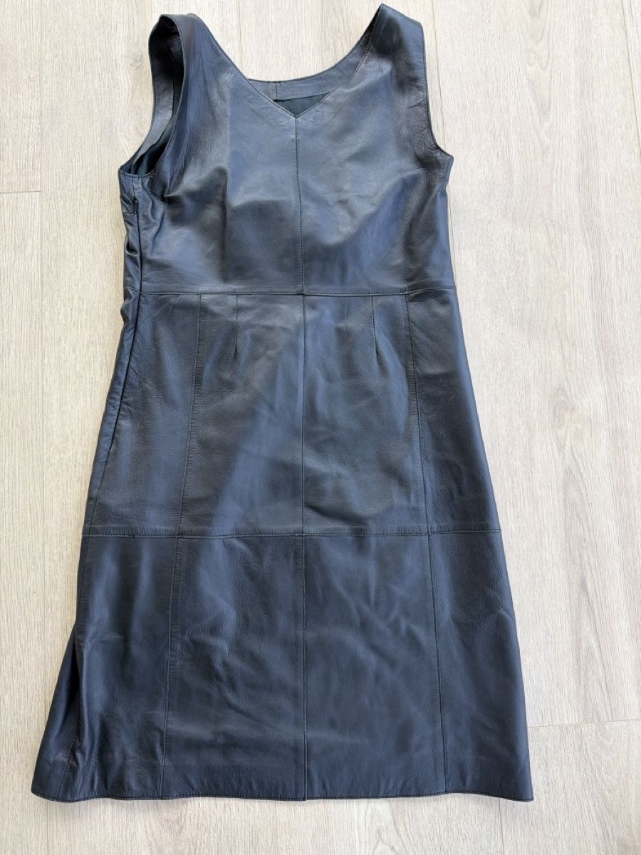 Robes: Kleis Leder weich schwarz 36 – Neuf (Voir description) à Däniken SO par NBdesign