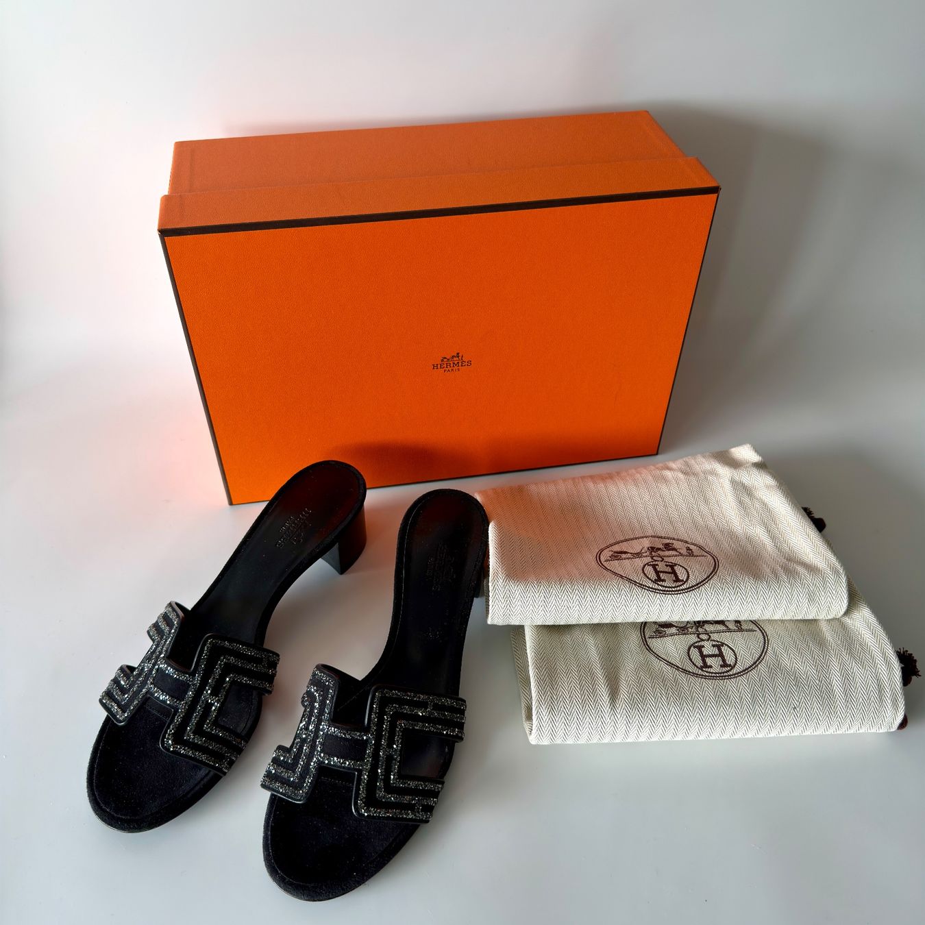 Hermès Scarpe da donna: Authentiques Sandales HERMÈS Oasis strass 37 noir – Usato da Carouge GE venduto da loveluxury 1