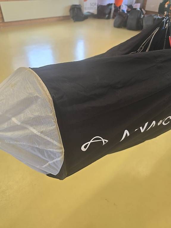 Kletterausrüstungen: Advance Weightless L neuwertig – Gebraucht aus Matzendorf von Flugschule-Jura 2