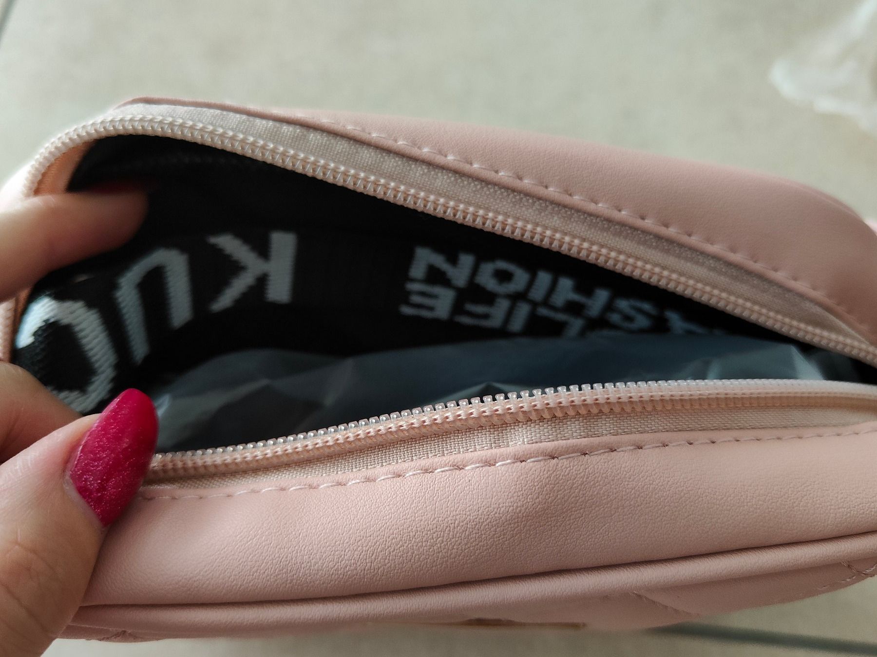 Borse da donna: Gesteppte Handtasche / Umhängetasche – Nuovo e nell'imballaggio originale da Rickenbach b. Wil venduto da Beautiful.Things 1
