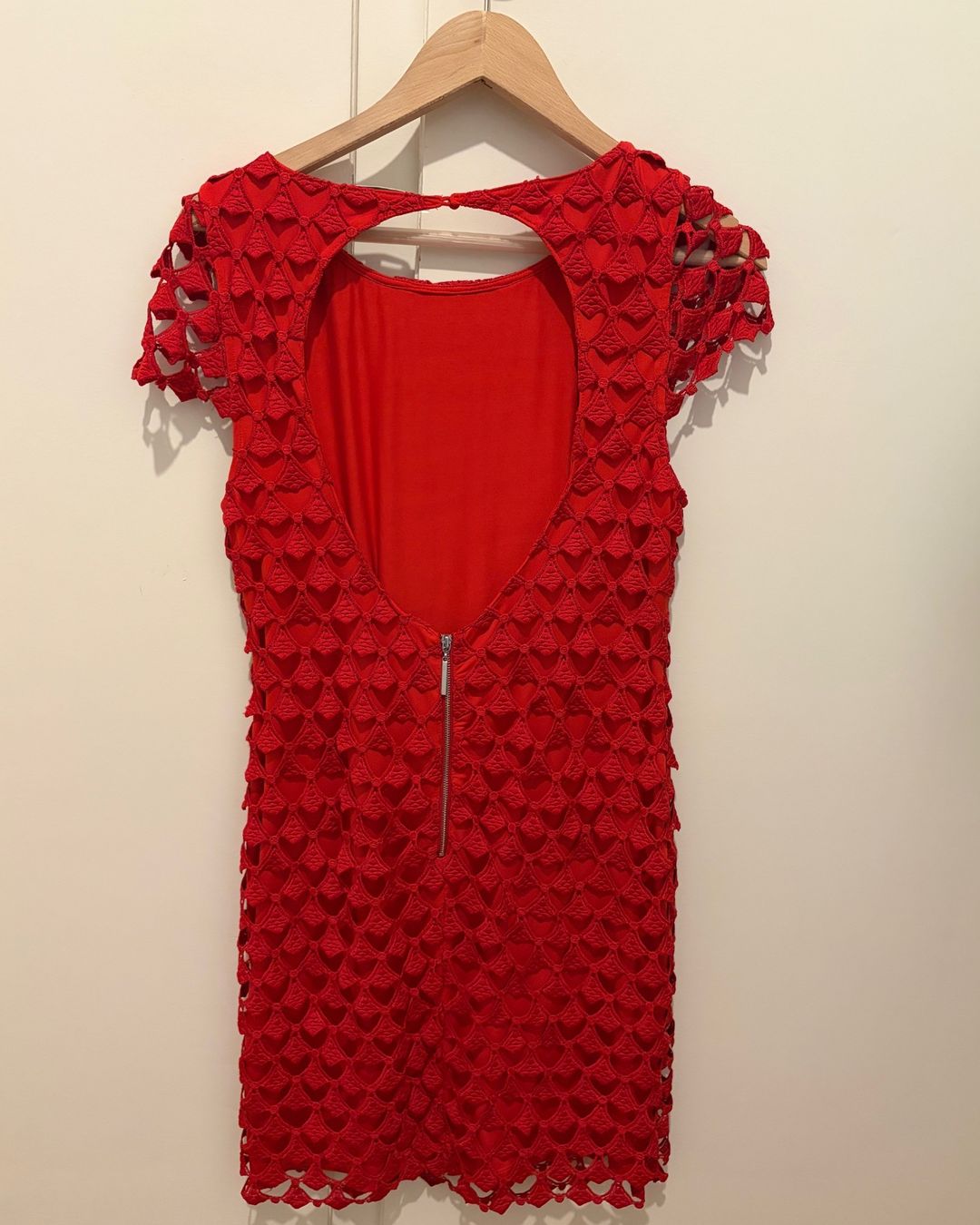 Robes: Robe rouge Les petites, 38 – D'occasion à Genève par jen_xgm6 1