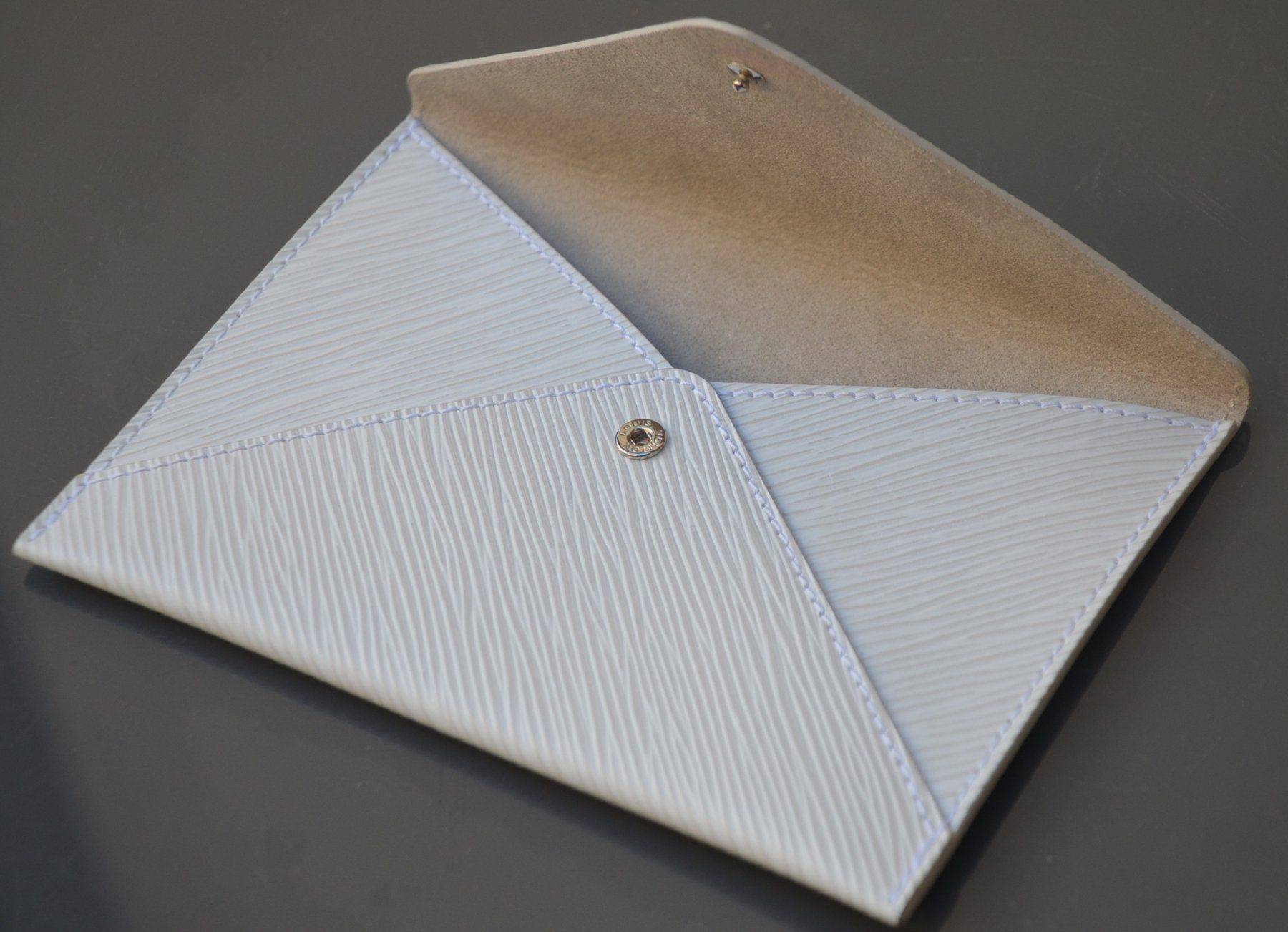 Louis Vuitton Borse da donna: Louis Vuitton Kirigami Epi Pochette – Usato da Collonges venduto da Auganien 3