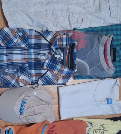 Lot de 10 vêtements de 8-11 ans taille 128, 140, 146 et 152