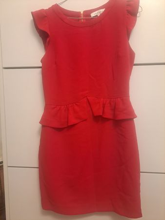 Robe Sandro rouge taille 2, peplum, parfait pour l'été