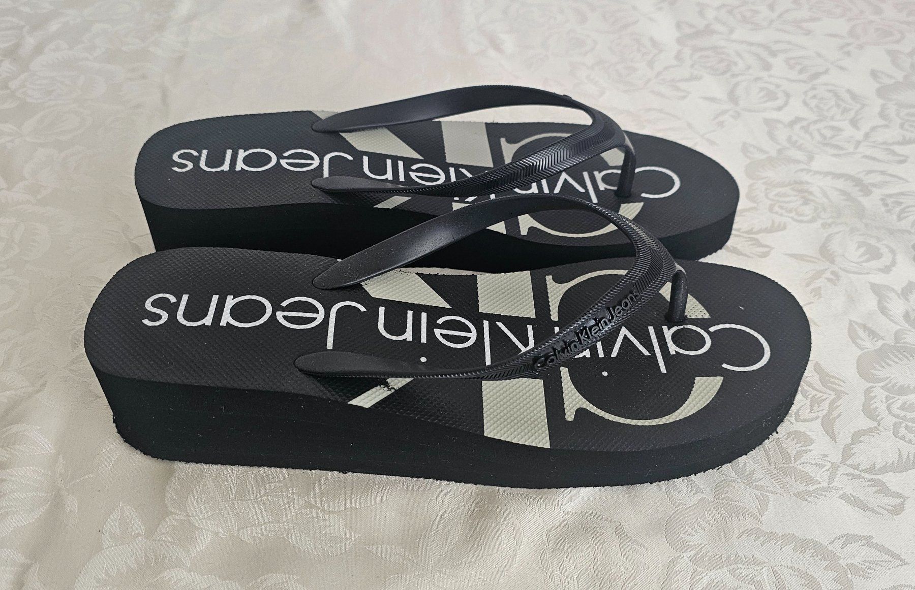 Calvin Klein Scarpe da donna: *Calvin klein * Sandalen Gr.39 – Usato da Bronschhofen venduto da Xena37 1