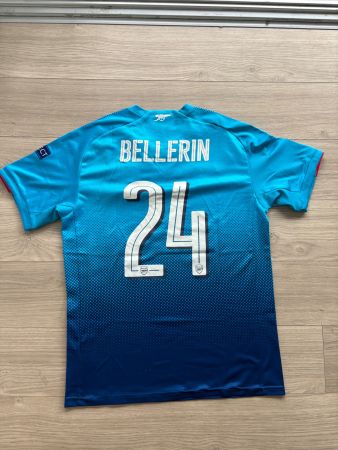 2017-18 Arsenal Away Shirt Bellerin #24 (M)