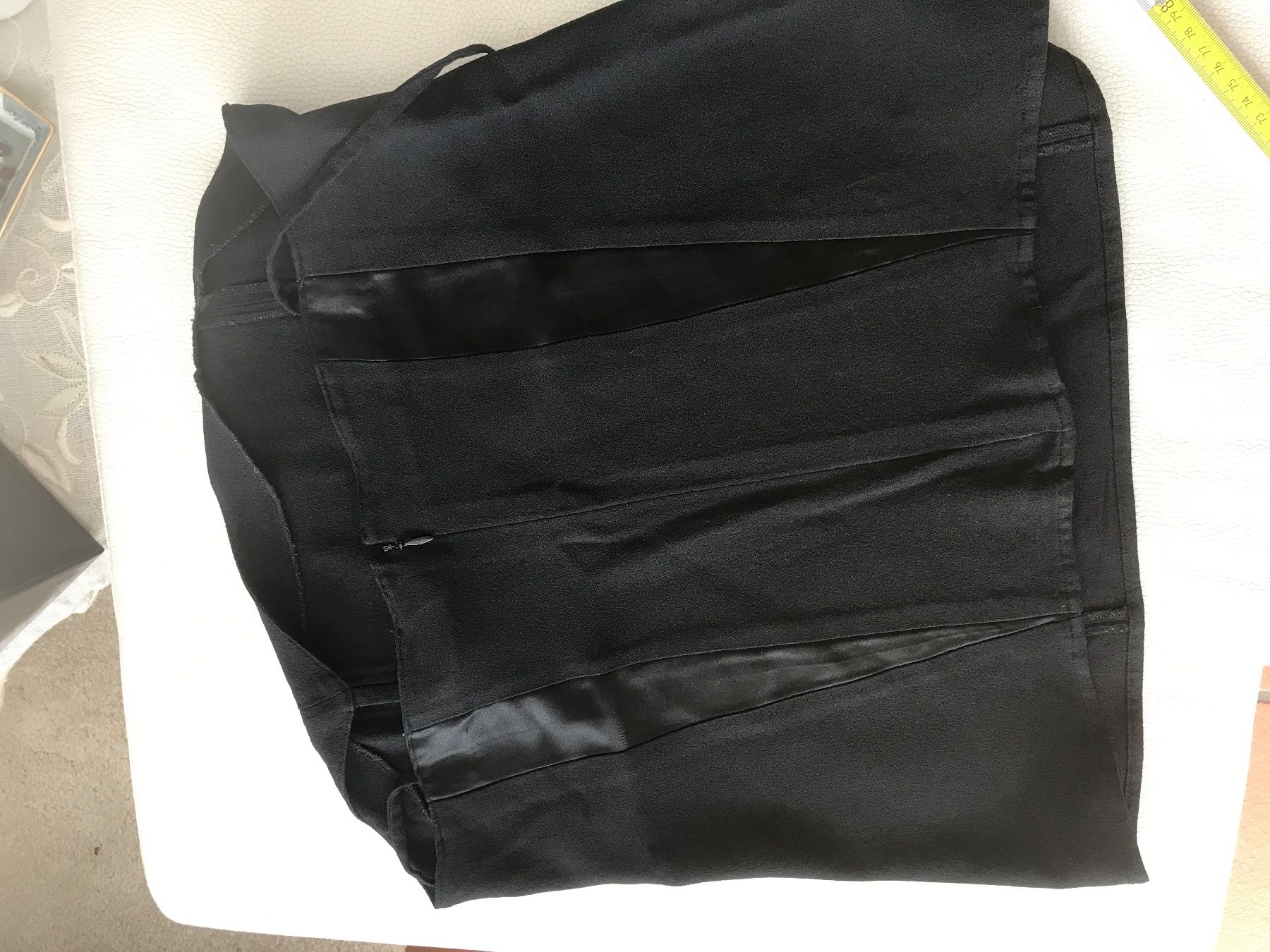 Top: Lagerfeld schwarzes Top mit Trägern – Usato da Wettingen venduto da Andres54 2