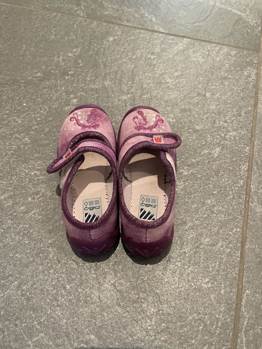 Nike Scarpe per ragazze: Nike Schuhe No.25 neu – Nuovo (secondo la descrizione) da Zürich venduto da minadn82 2