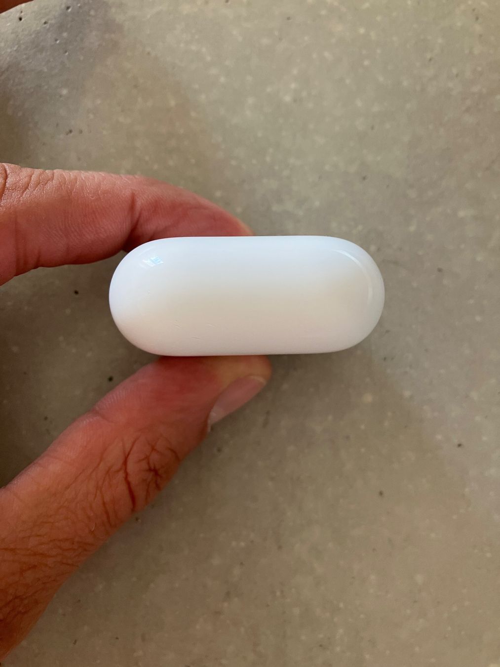 Apple Casques audio: APPLE AIRPODS 4 CASE – D'occasion à Lausanne par mr.v 5