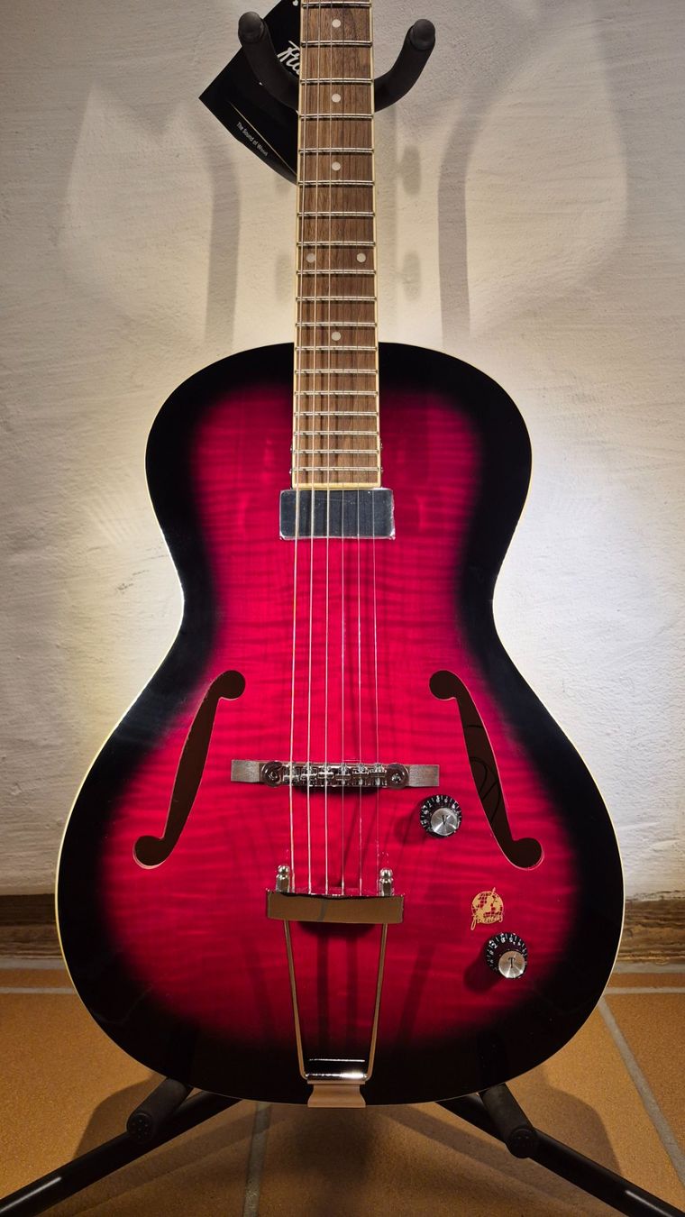 Framus Musikinstrumente: Neu: Framus Vintage 5/51 Studio Burgundy – Neu und originalverpackt aus Winterthur von NorrSydGuitars 4
