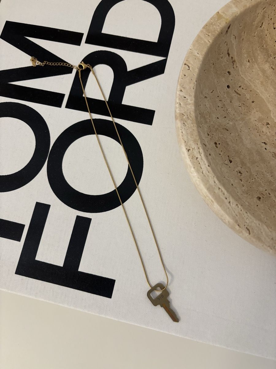Catenine: Handmade Necklace with a Louis Vuitton Key – Nuovo (secondo la descrizione) da Horgen venduto da lme_8kj7