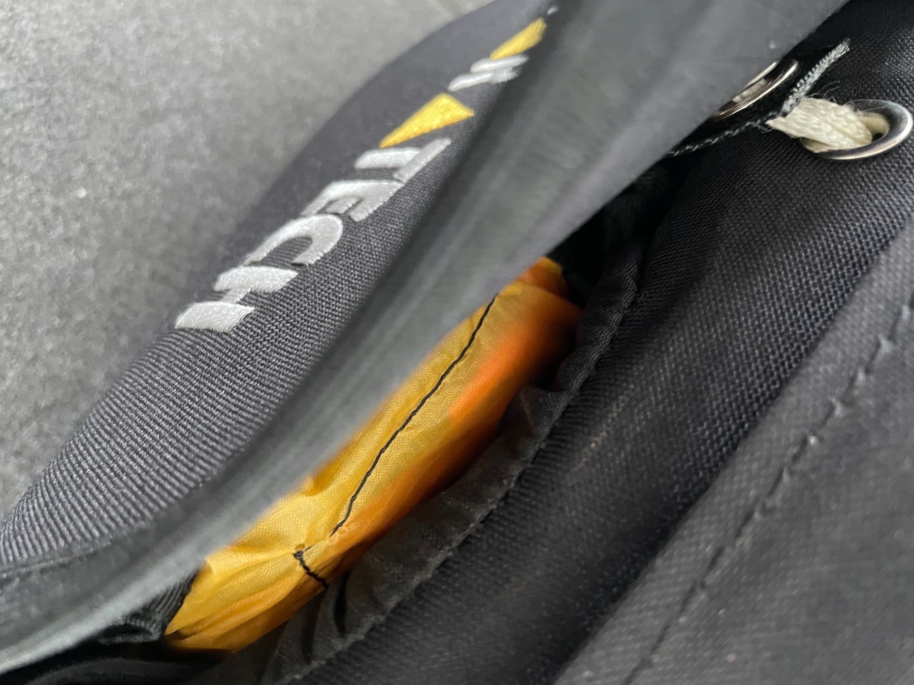 Sport dell'aria & Aquiloni: Gurtzeug PARATECH – Usato da Langwiesen venduto da molegra 1