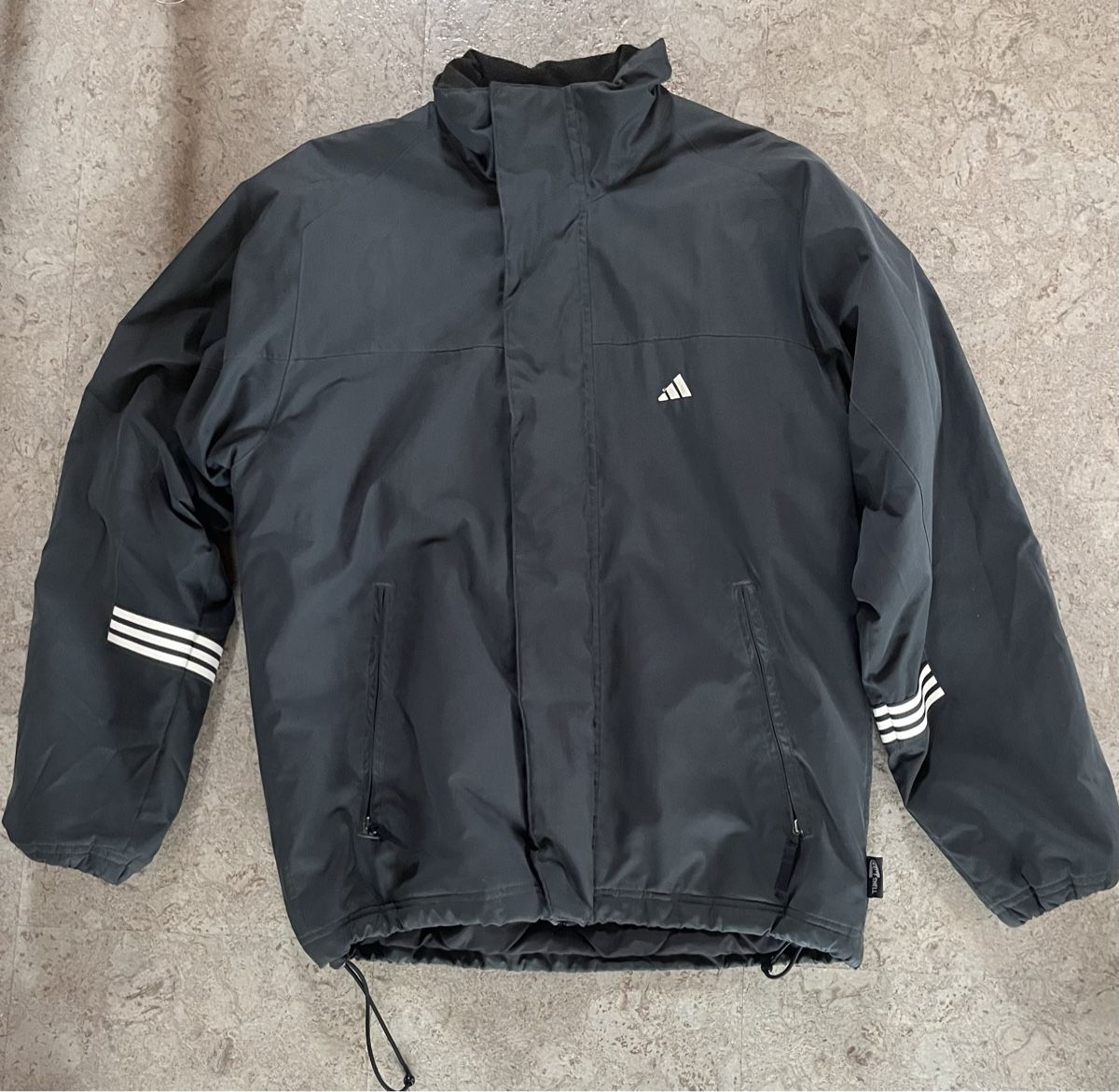 Adidas Jacken: Adidas Herren Winterjacke Gr. M – Gebraucht aus Münchenbuchsee von salty