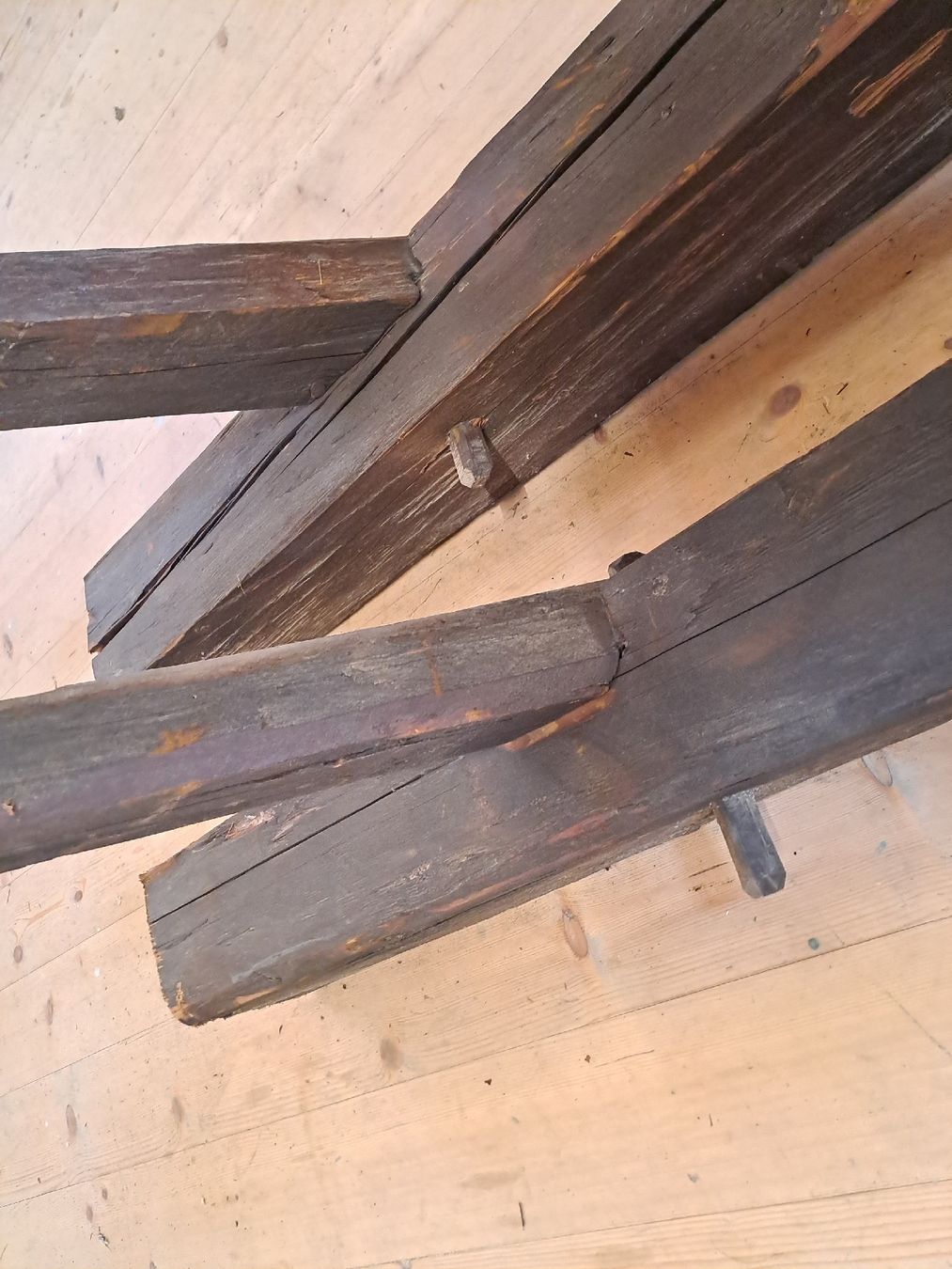 Articoli in legno: Altholz – Usato da Heimenschwand venduto da fipuae 2