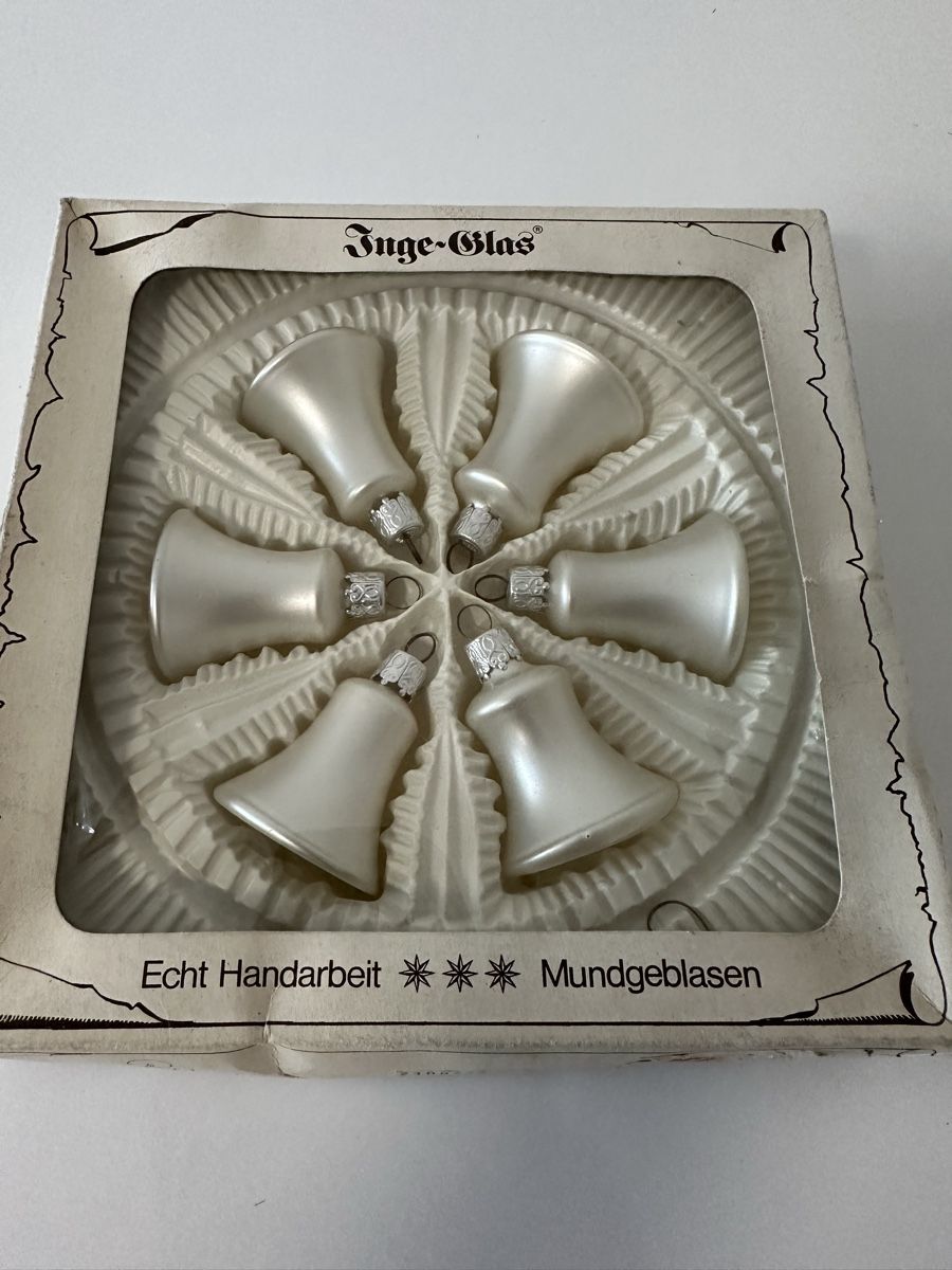 Tutte le decorazioni: Weisse Vintage Glocken Weihnachtskugeln – Usato da Oberentfelden venduto da vilibrand 2