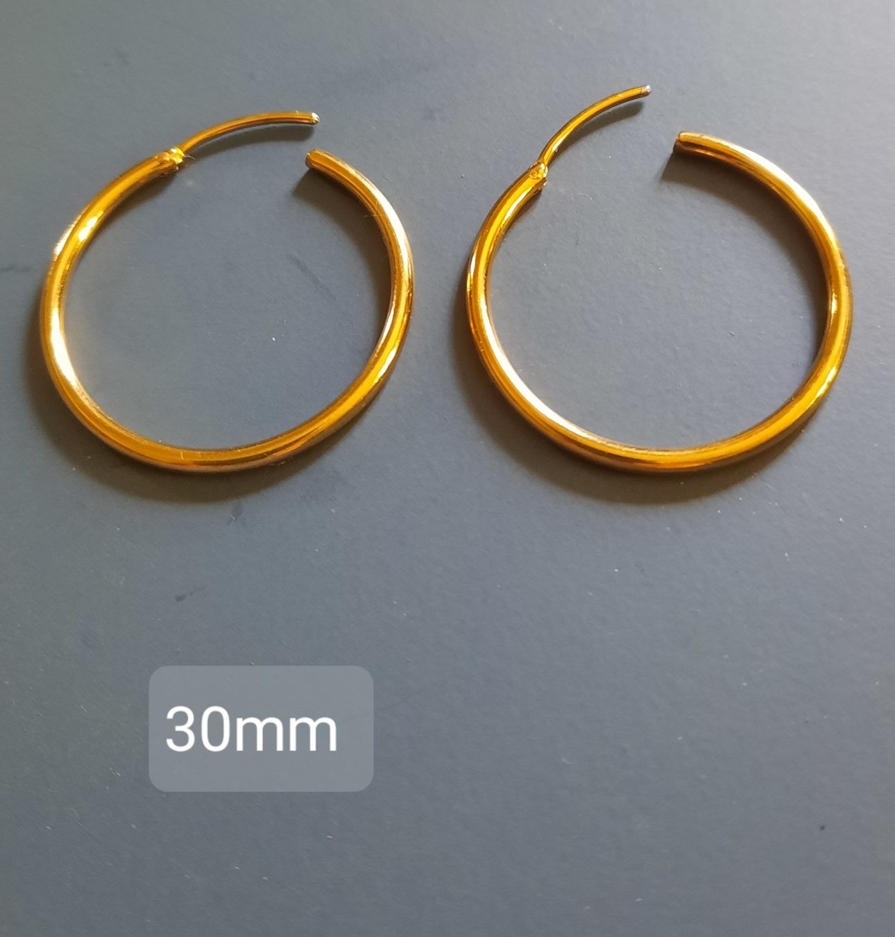 Ohrringe & -stecker: Ohrringe Creolen goldfarbig 30mm – Neu (gemäss Beschreibung) aus Uster von sista-esta 1