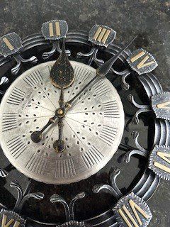 Junghans Stand- & Wanduhren: +  JUNGHANS  +          ScHmiDeiSen WaNduHr – Gebraucht aus Winkel von zeho 2