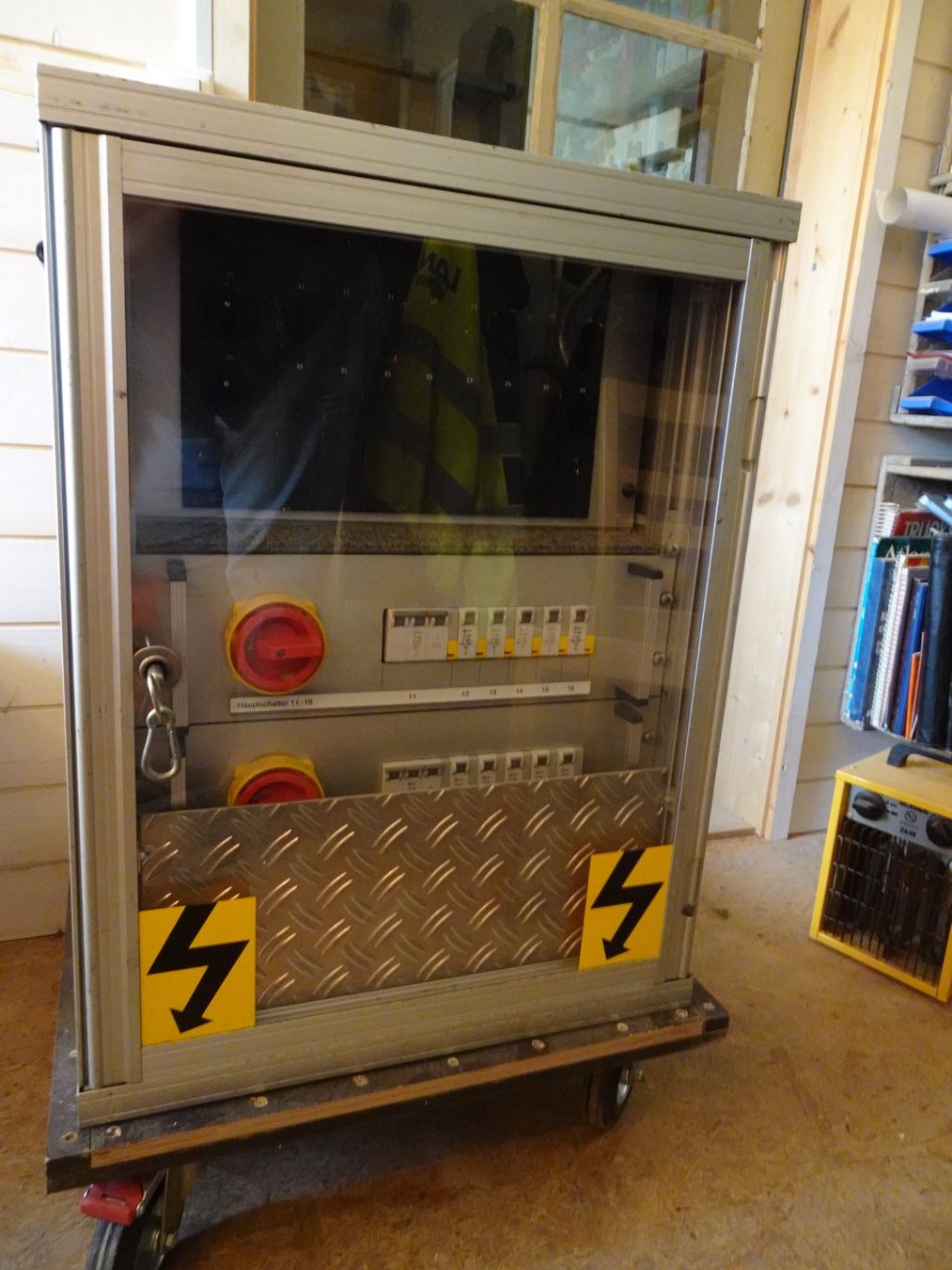 Elettrotecnica: STROMVERTEILER 32A DELUXE – Usato da Hütten venduto da Technics01LT