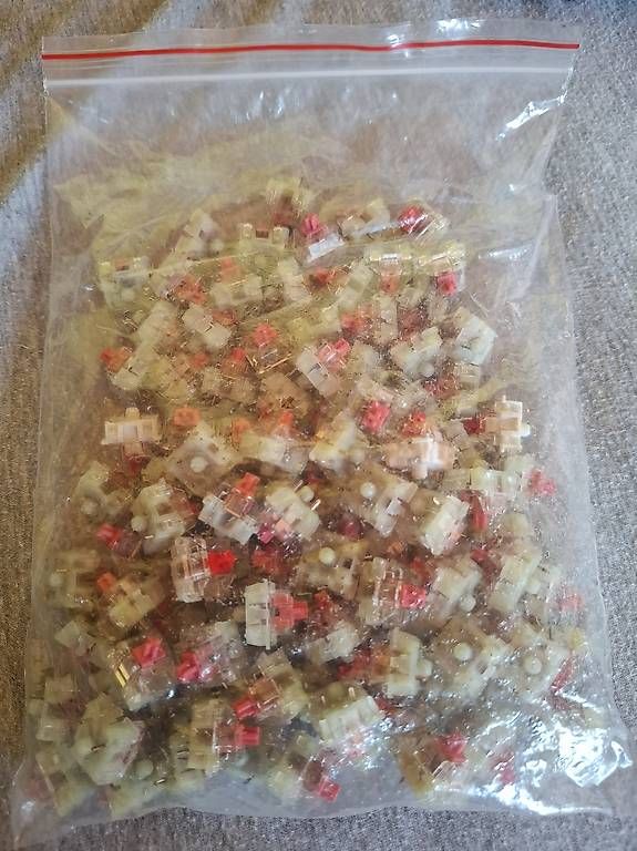 Tastiere: Cherry Red Switches – Usato da Grenchen venduto da wae_s87j 1