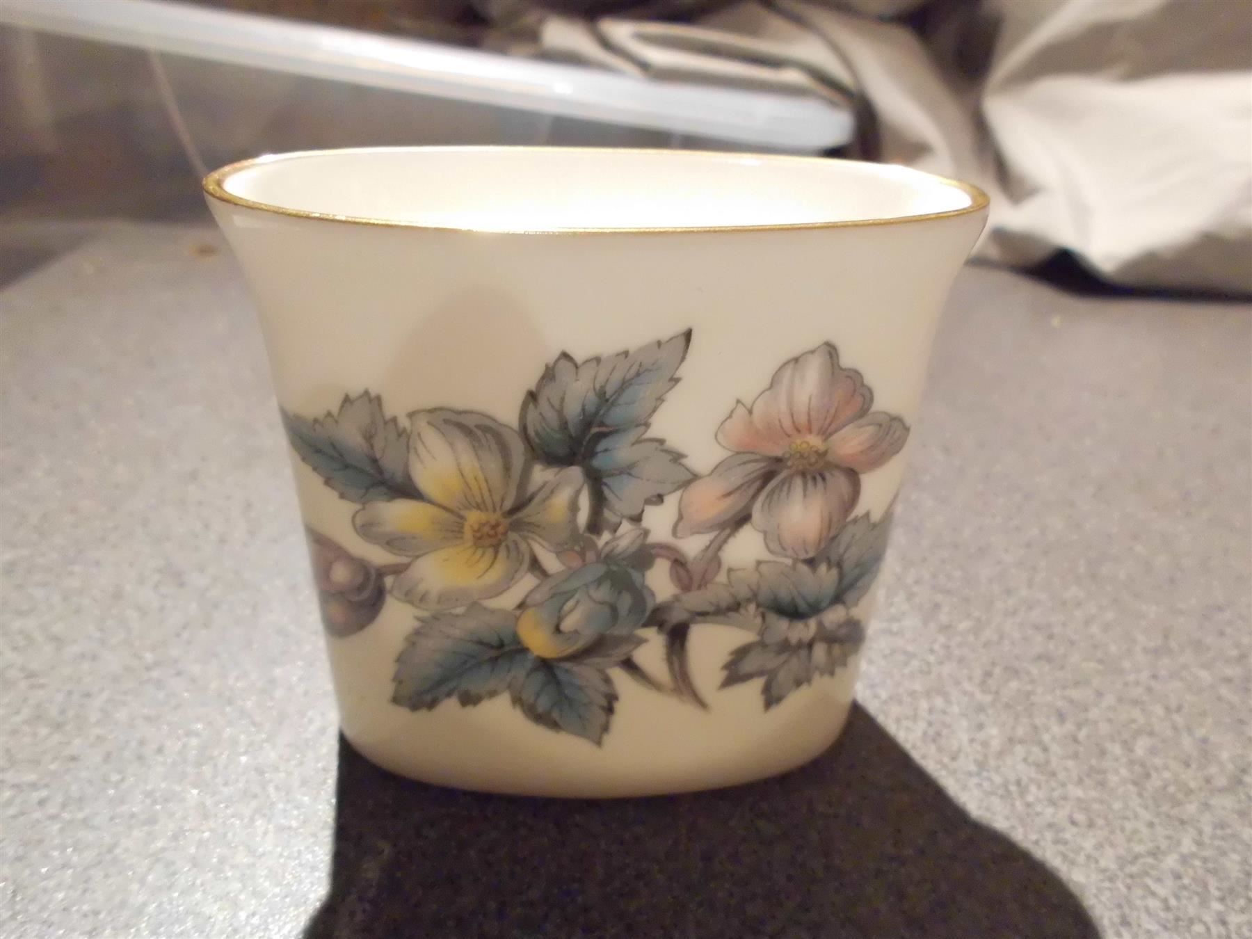 Vasi & Recipienti: Vase / Behälter, Royal Worcester, Blumen – Usato da Zürich venduto da abraxas1291